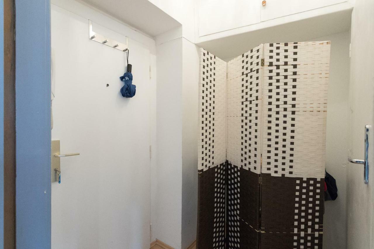 Cute Red Star Studio City Center Wien Exterior foto
