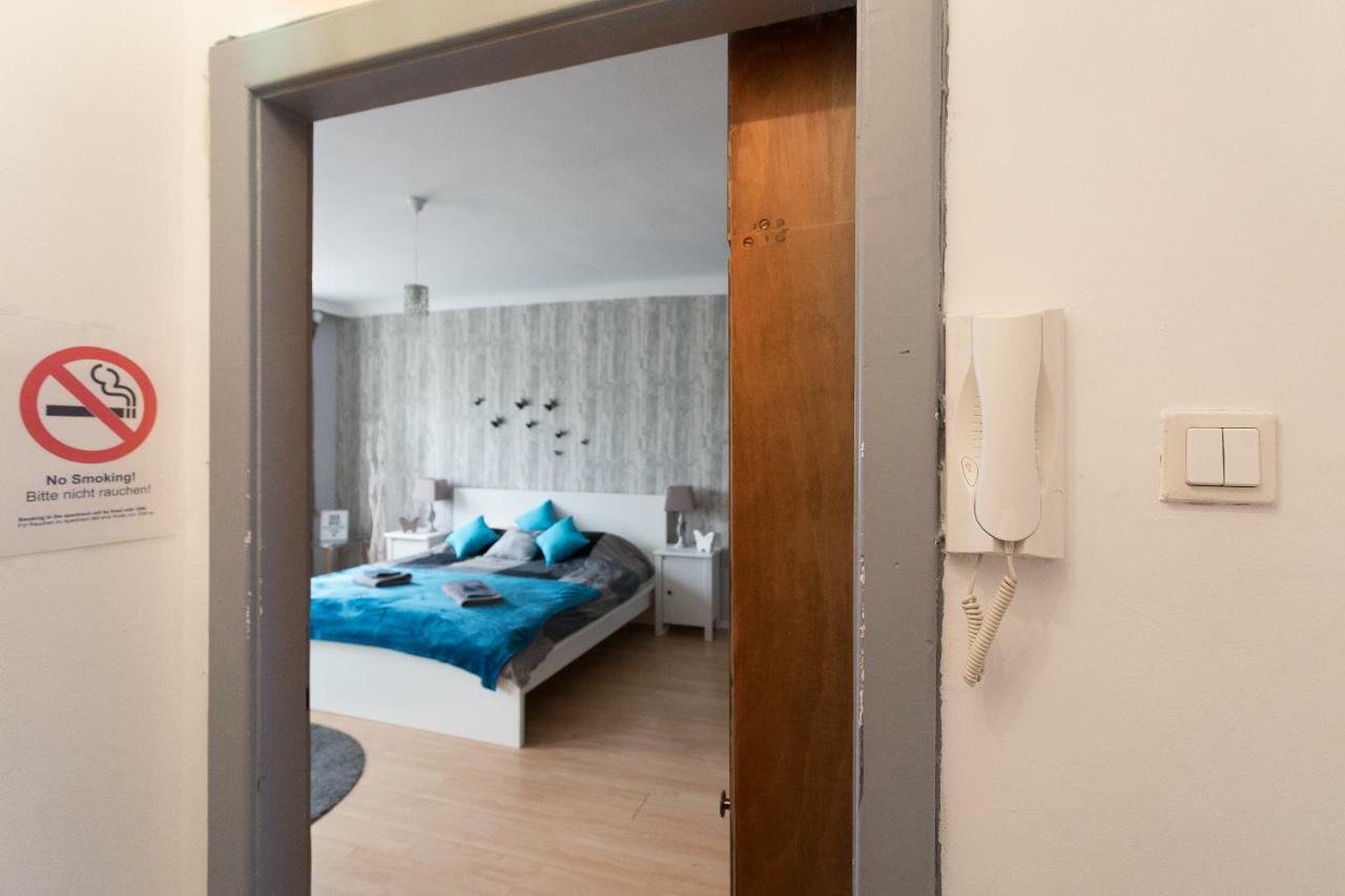 Cute Red Star Studio City Center Wien Exterior foto